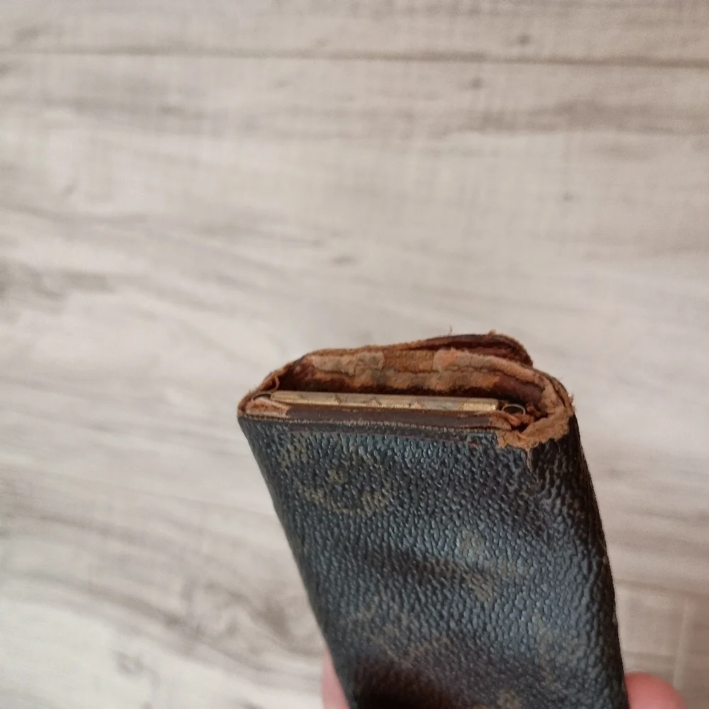 Louis Vuitton Key Case Monogram Multicle 4